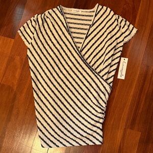 Loveappella Black and Cream Diagonal Stripe Top Size Medium NWT